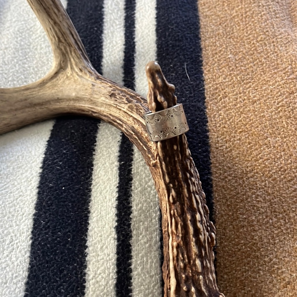 Thick thumb ring